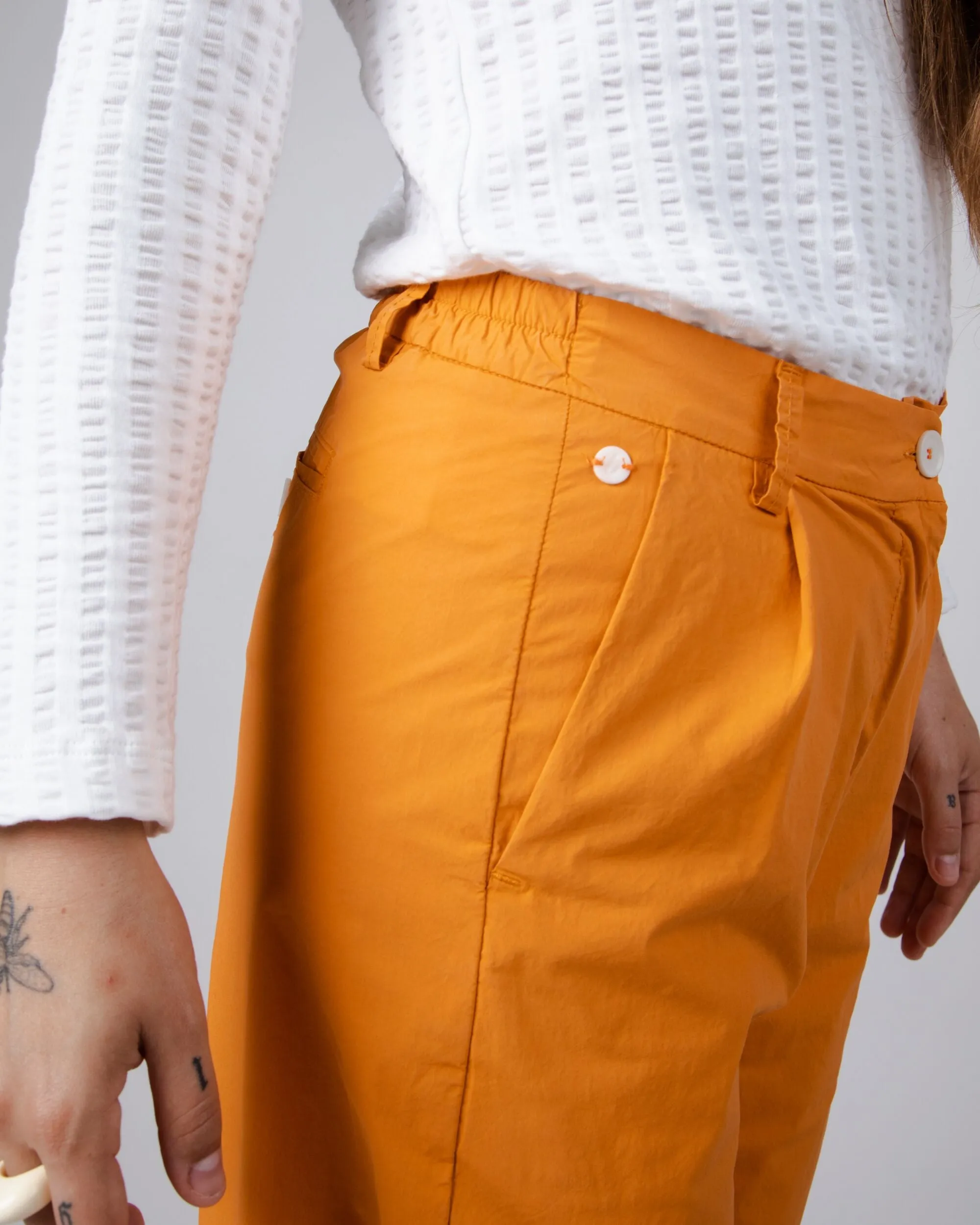 Elastic Pleated Chino Pants Yellow