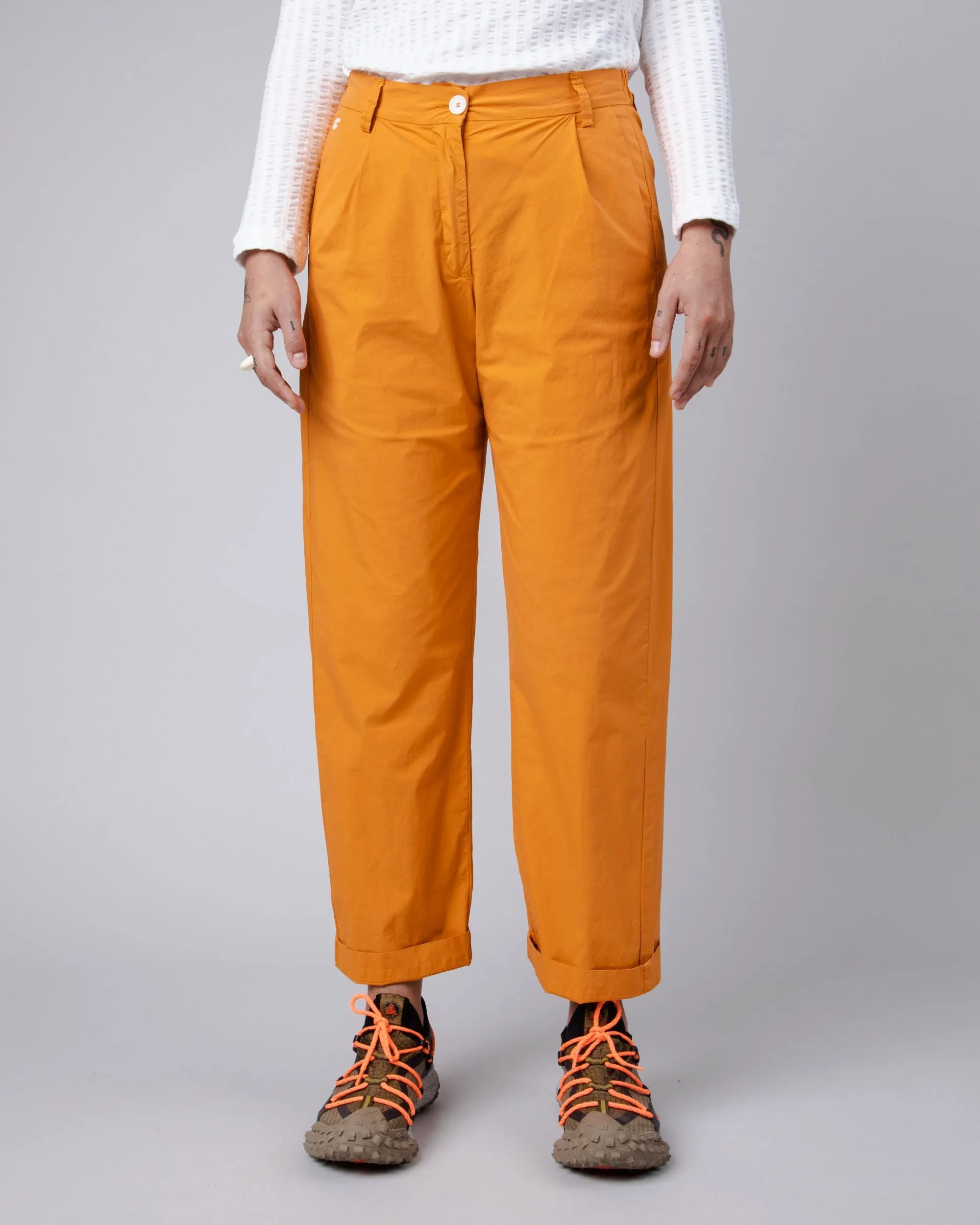 Elastic Pleated Chino Pants Yellow