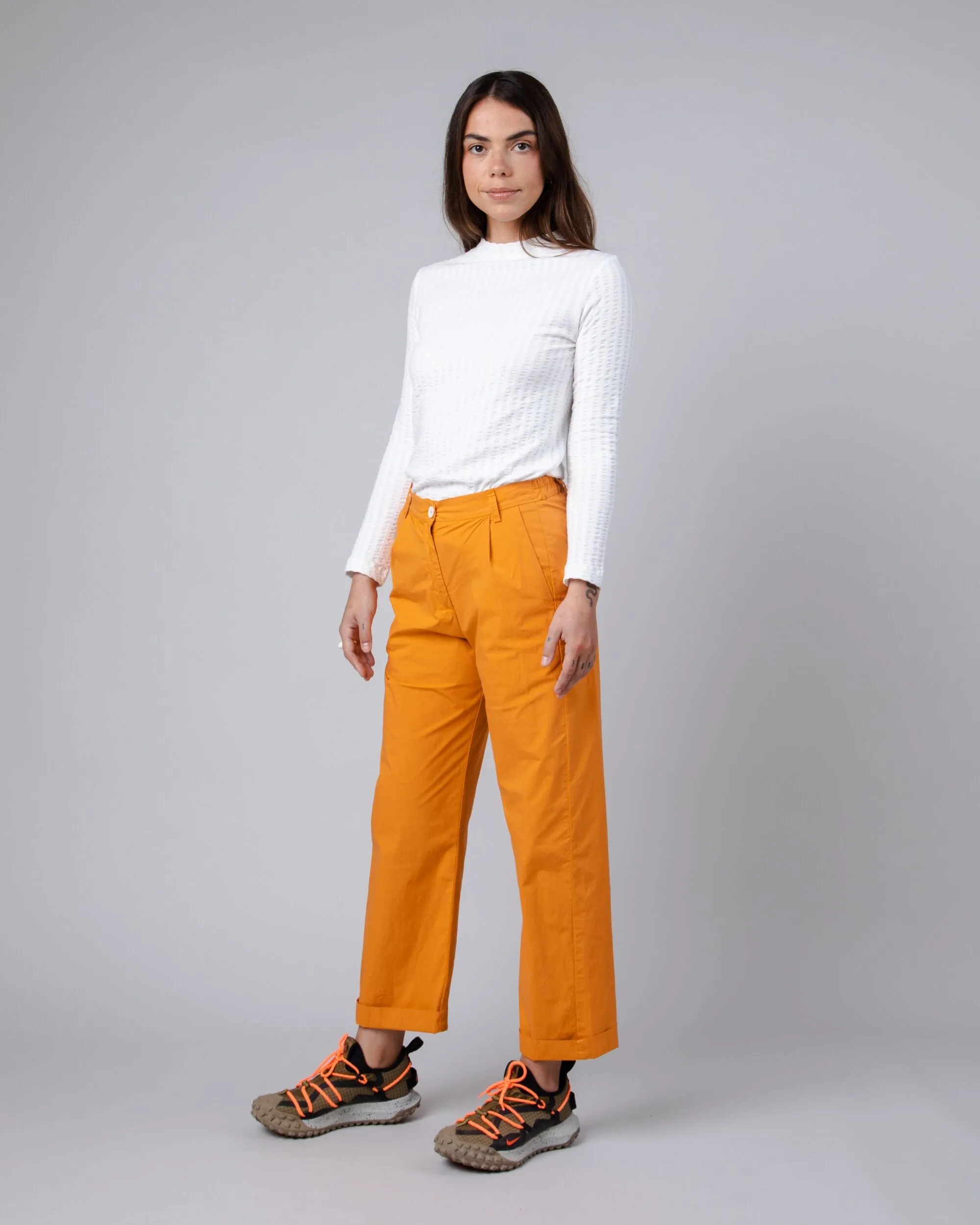 Elastic Pleated Chino Pants Yellow