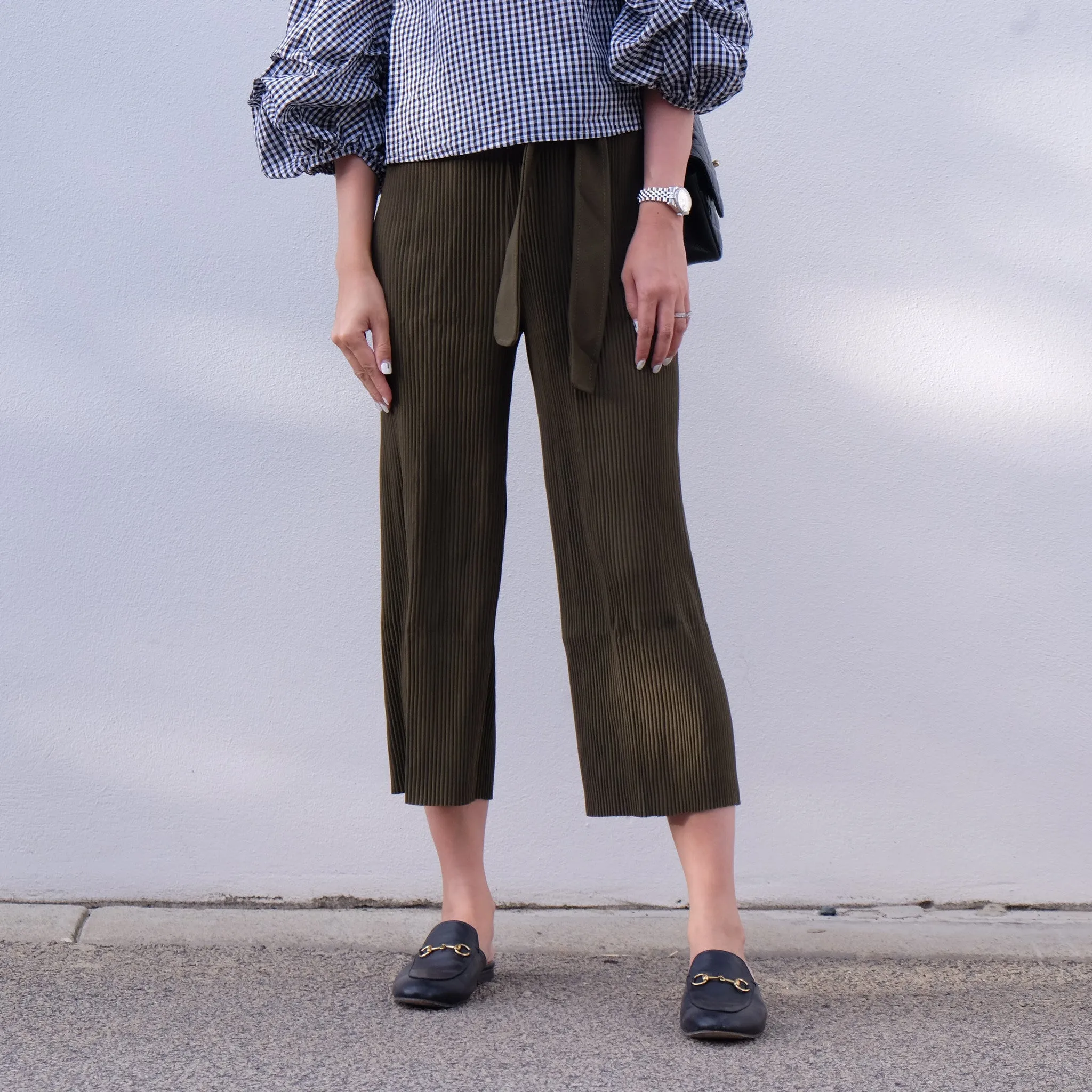 NIKI KHAKI PLEATED CULOTTES PANTS