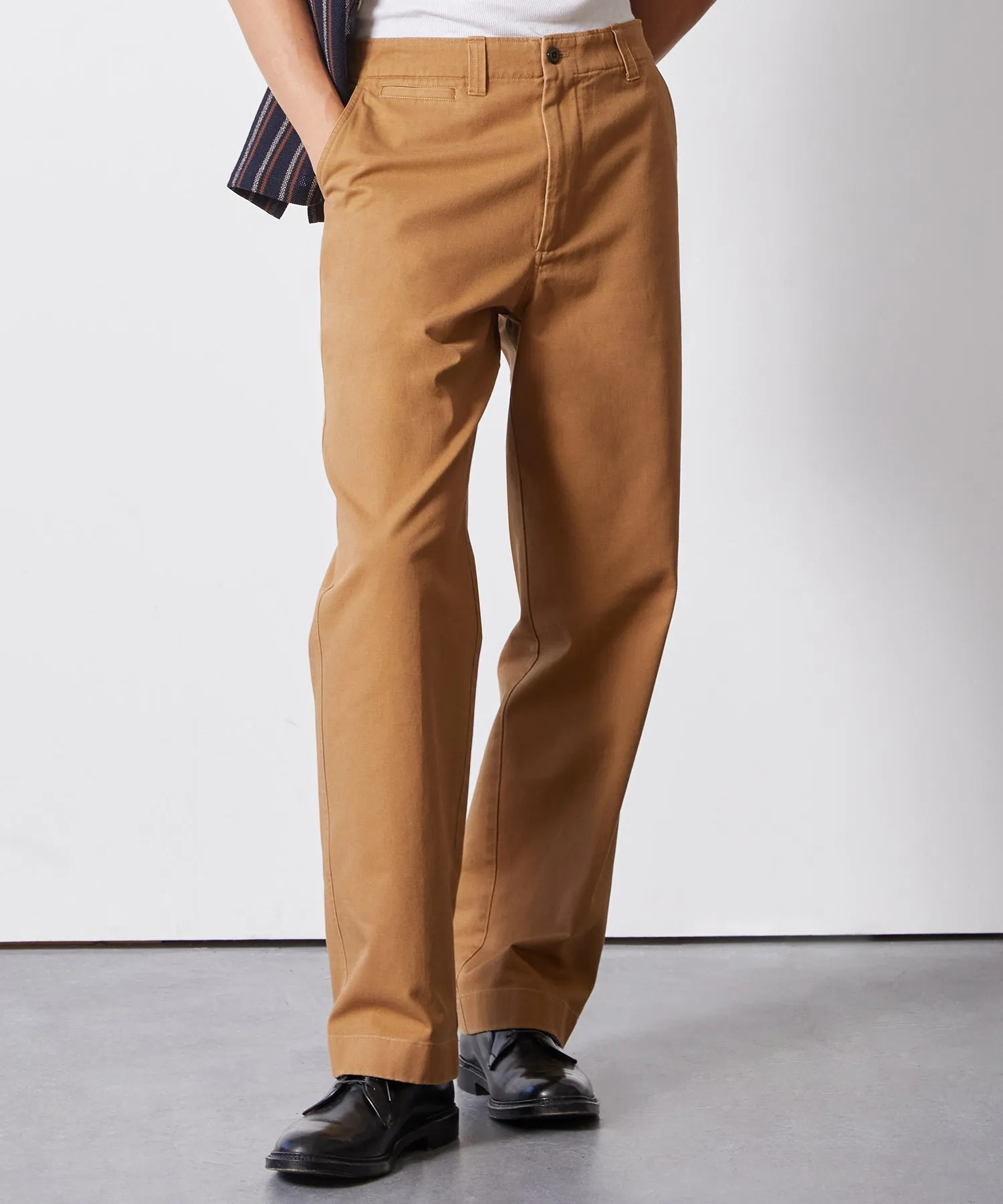 Relaxed Fit Favorite Chino in British Khaki