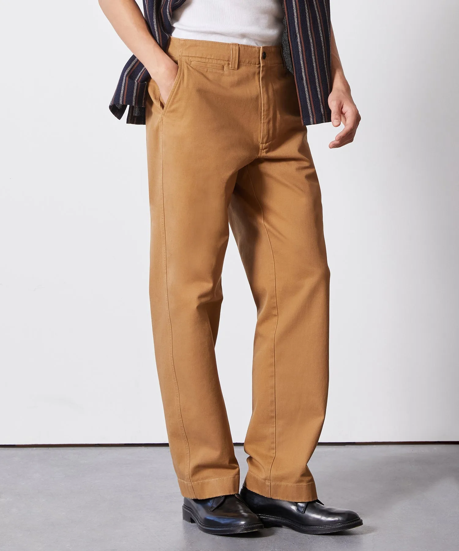 Relaxed Fit Favorite Chino in British Khaki